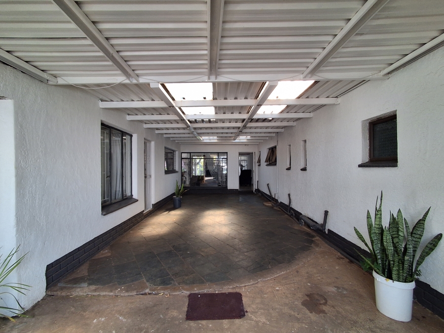 4 Bedroom Property for Sale in Flamwood North West
